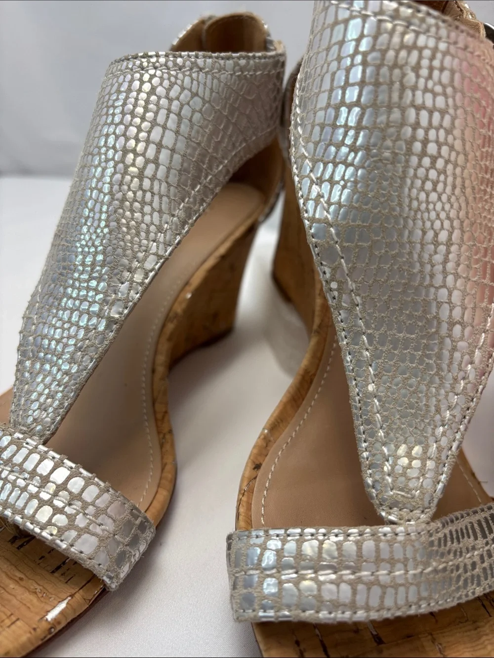 Donald J. Pliner “June”Women’s 6 Silver Textured Cork Wedge Sandals #435